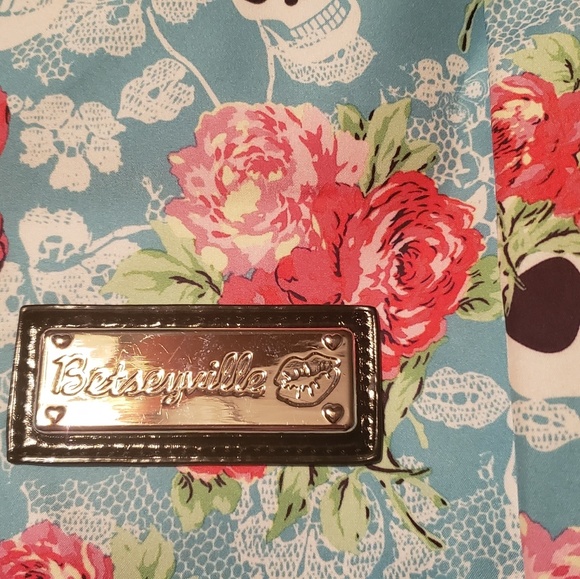 Betsey Johnson handbag - Picture 2 of 7